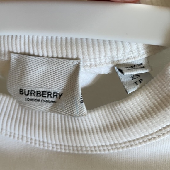 Authentic Burberry Crewneck. - Picture 2 of 3